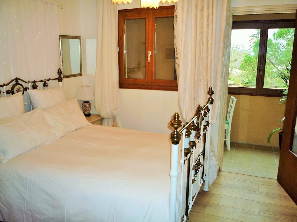 Bed and Breakfast Chez Edell Monpazier Zimmer foto